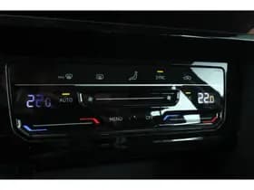 Volkswagen Passat thumbnail 30