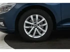 Volkswagen Passat thumbnail 44