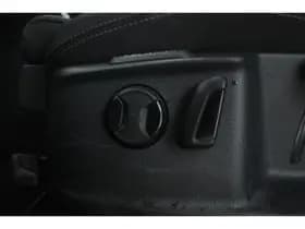 Volkswagen Passat thumbnail 50