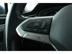 Volkswagen Passat thumbnail 55