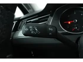 Volkswagen Passat thumbnail 57