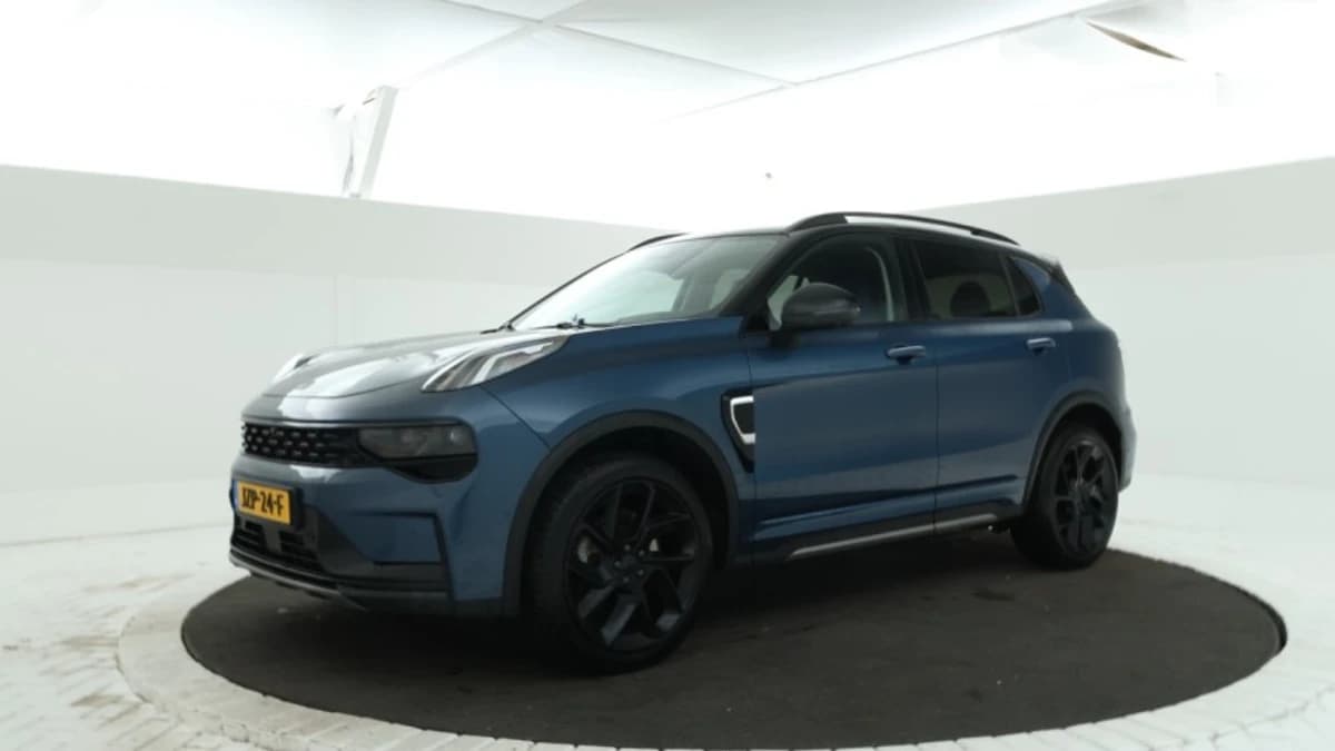 Lynk & Co 01 — foto 1