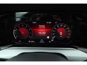 Volkswagen Golf thumbnail 16