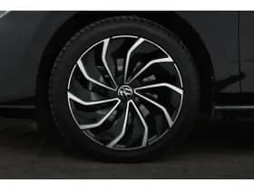 Volkswagen Golf thumbnail 41