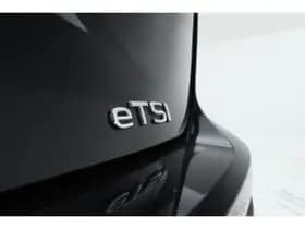 Volkswagen Golf thumbnail 43