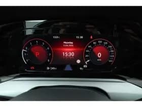 Volkswagen Golf thumbnail 50