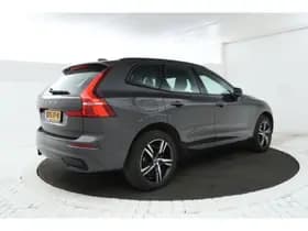 Volvo XC60 thumbnail 2