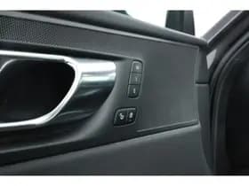 Volvo XC60 thumbnail 11