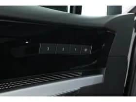 Volkswagen Touareg thumbnail 21