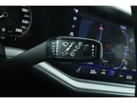 Volkswagen Touareg thumbnail 30