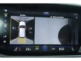 Volkswagen Touareg thumbnail 38