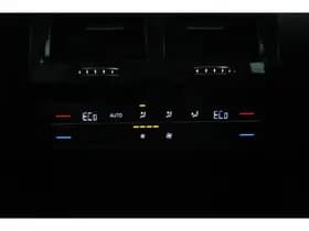 Volkswagen Touareg thumbnail 44