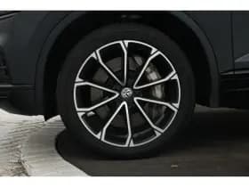 Volkswagen Touareg thumbnail 53