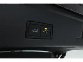Volkswagen Touareg thumbnail 58