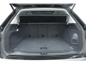 Volkswagen Touareg thumbnail 59