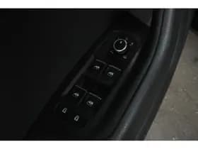 Volkswagen Touareg thumbnail 65