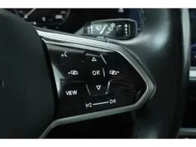 Volkswagen Touareg thumbnail 73