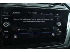 Volkswagen Touran thumbnail 24
