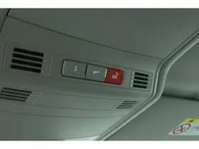 Volkswagen Touran thumbnail 30