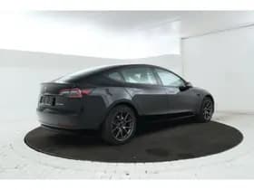 Tesla Model 3 thumbnail 2