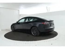 Tesla Model 3 thumbnail 3