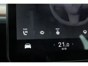 Tesla Model 3 thumbnail 36