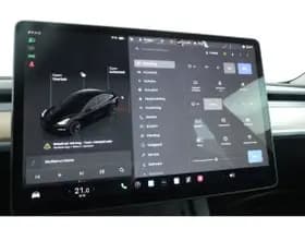 Tesla Model 3 thumbnail 37