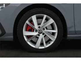 Volkswagen Golf thumbnail 42