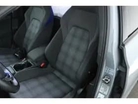 Volkswagen Golf thumbnail 46