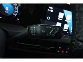 Volkswagen Golf thumbnail 52