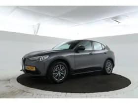 Alfa Romeo Stelvio thumbnail 1
