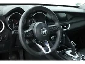 Alfa Romeo Stelvio thumbnail 14