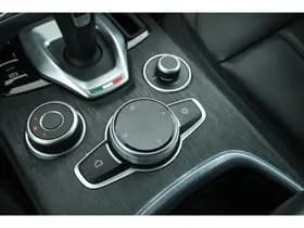 Alfa Romeo Stelvio thumbnail 30