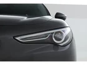 Alfa Romeo Stelvio thumbnail 6