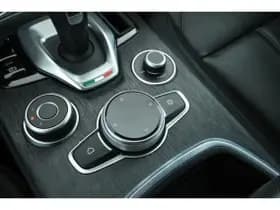 Alfa Romeo Stelvio thumbnail 62