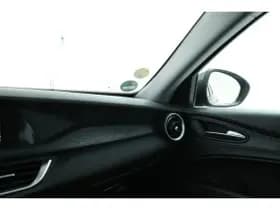 Alfa Romeo Stelvio thumbnail 64