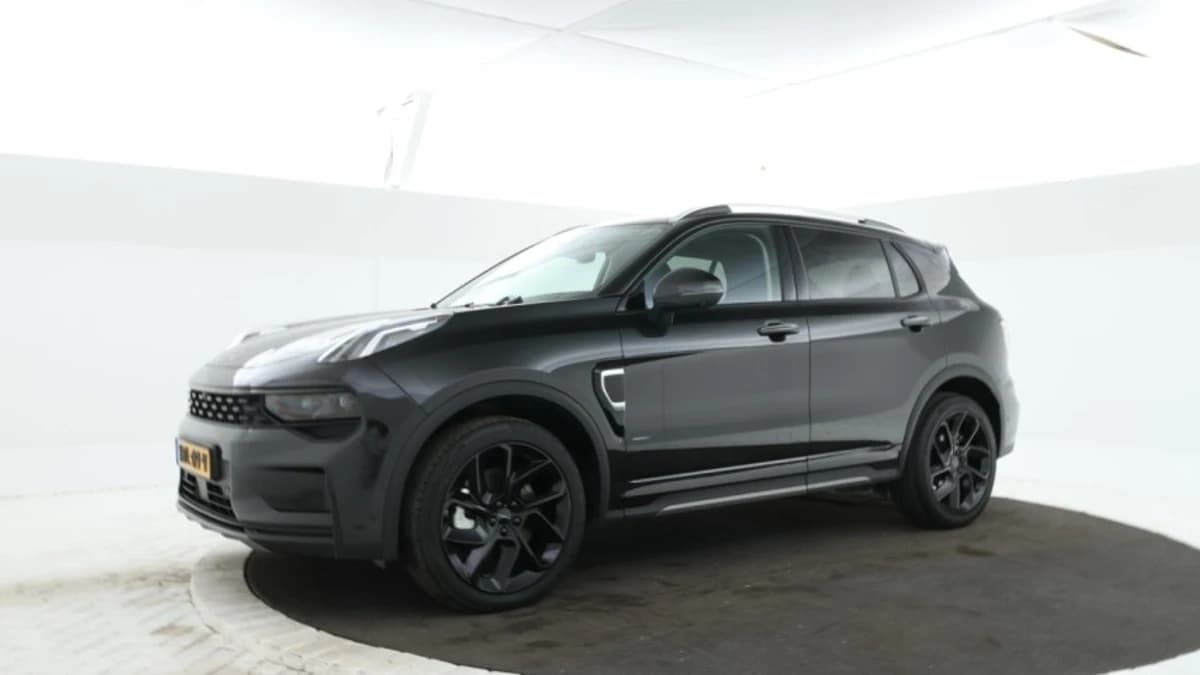 Lynk & Co 01 — foto 1