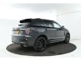 Lynk & Co 01 thumbnail 2