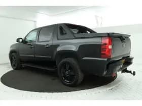 Chevrolet Avalanche thumbnail 24