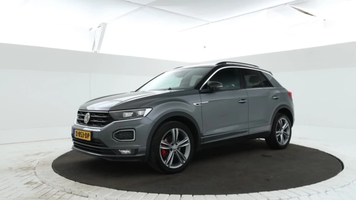 Volkswagen T-Roc — foto 1