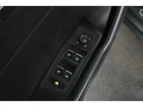 Volkswagen T-Roc thumbnail 47