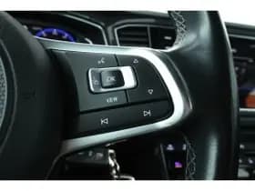 Volkswagen T-Roc thumbnail 53