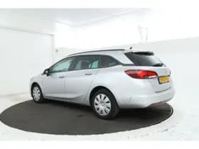 Opel Astra thumbnail 2