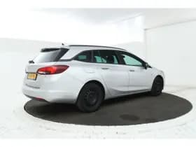 Opel Astra thumbnail 3