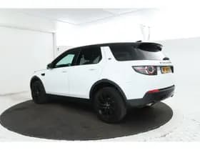 Land Rover Discovery Sport thumbnail 2