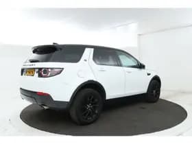 Land Rover Discovery Sport thumbnail 3