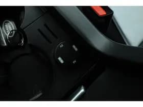 Land Rover Discovery Sport thumbnail 28