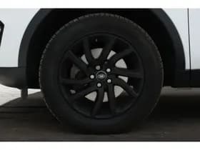 Land Rover Discovery Sport thumbnail 6