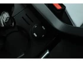 Land Rover Discovery Sport thumbnail 60