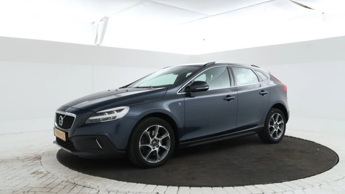 Volvo V40 — foto 1